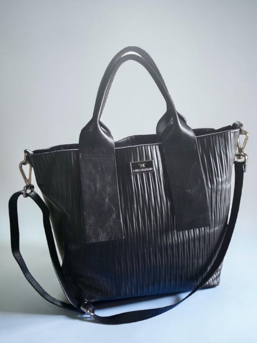 EUC LAURA DI MAGGIO ( 15 x 12in) ITALIAN MILANO Made in Italy Genuine Leather